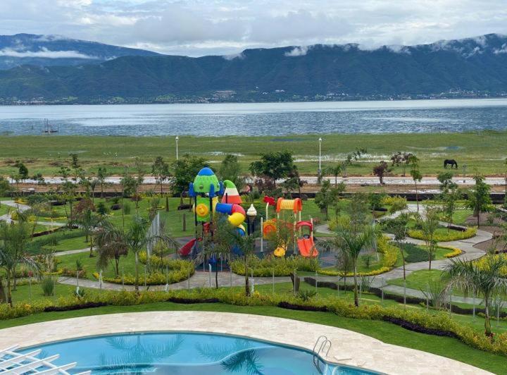 Hermosa Casa En Orilla Del Lago -Zona De Villedos- San Cristobal Zapotitlan Zewnętrze zdjęcie