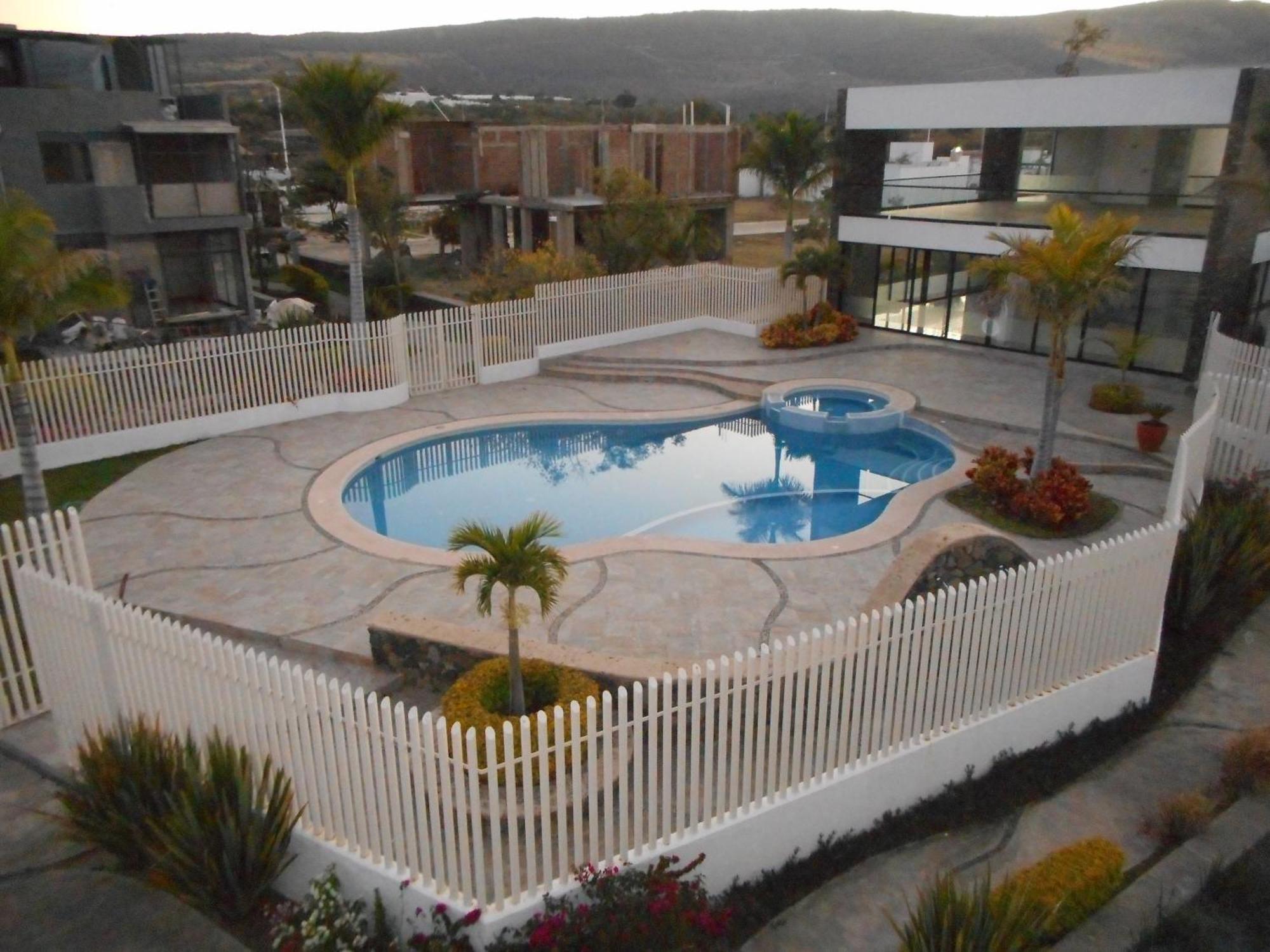 Hermosa Casa En Orilla Del Lago -Zona De Villedos- San Cristobal Zapotitlan Zewnętrze zdjęcie