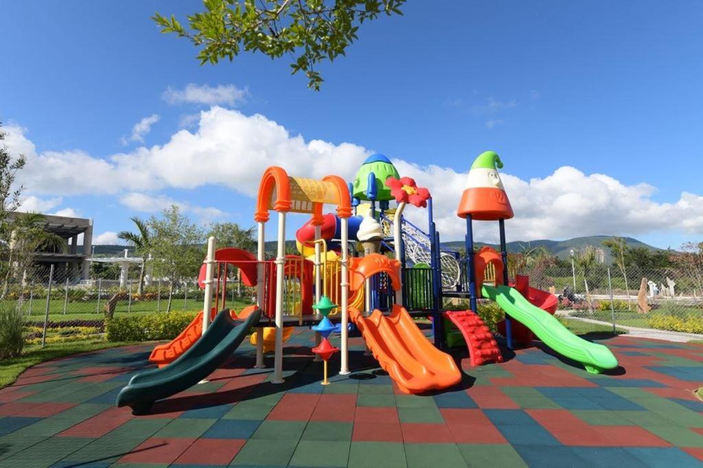 Hermosa Casa En Orilla Del Lago -Zona De Villedos- San Cristobal Zapotitlan Zewnętrze zdjęcie
